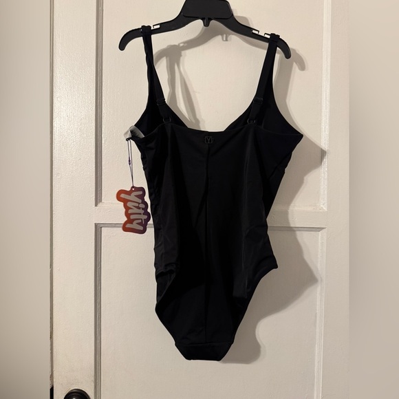 Fabletics Shaping Swim Demi Black One Piece swimsuit Sz XL - Picture 8 of 9